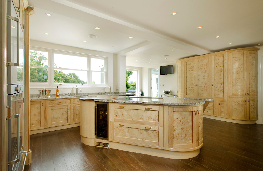 白杨树榴木皮橱柜